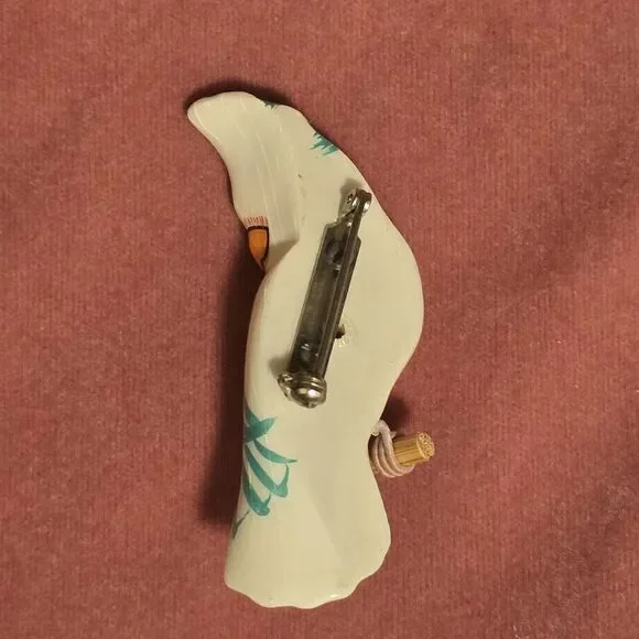 Vintage Wooden Takahashi Style Hand Painted Cockatoo Bird Pin Brooch 2.25" X .75 - Picture 8 of 12